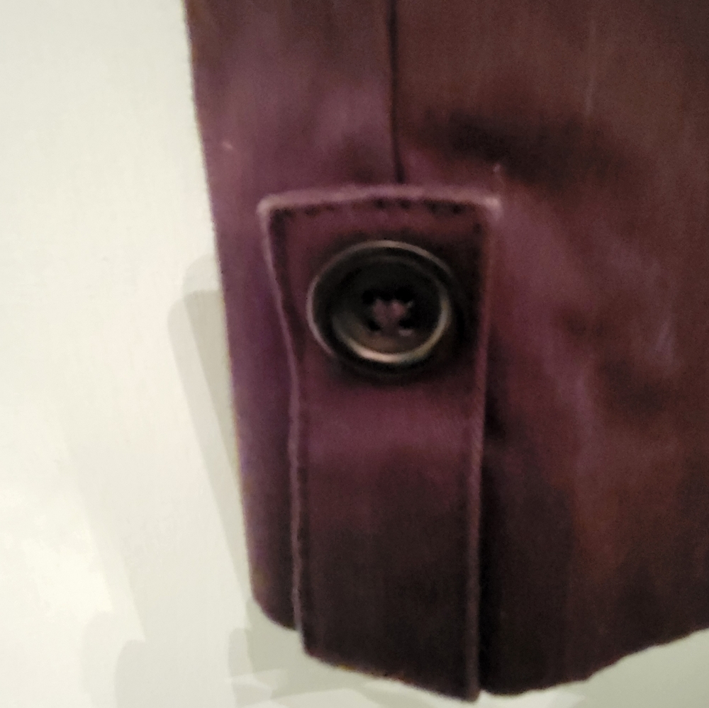 Button Cuff Dress Capris - Picture 3 of 4